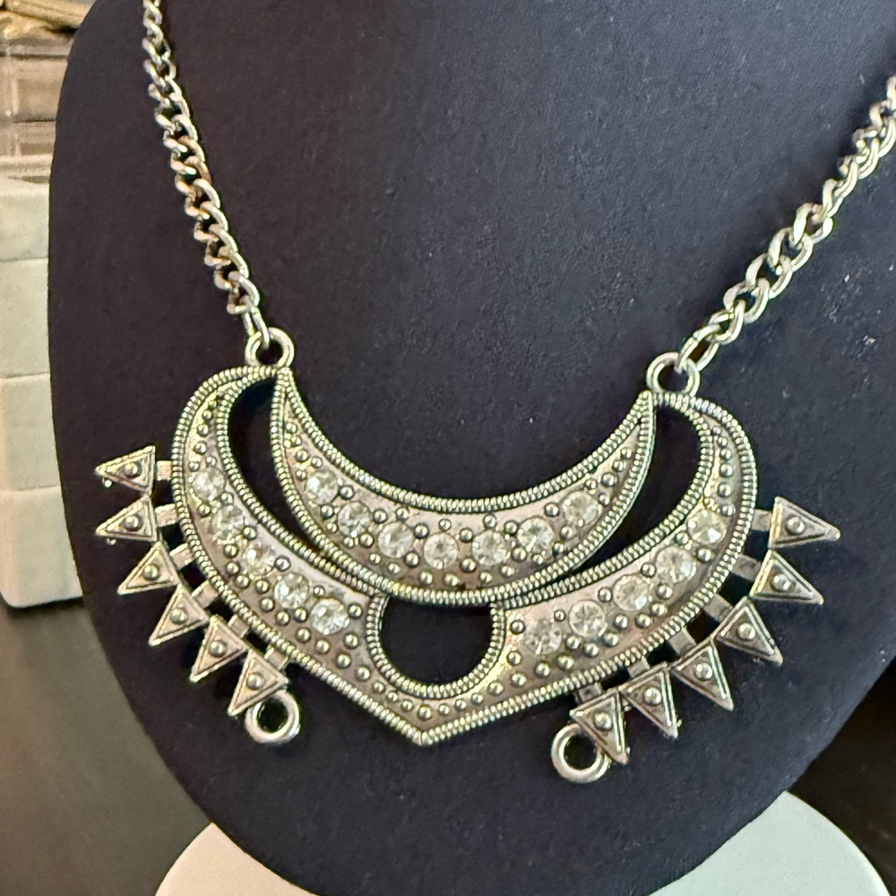 Source Unknown Silver Geometric Necklace
